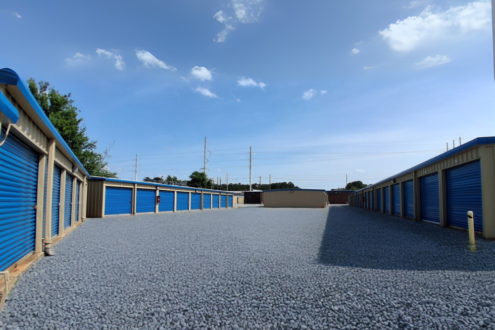 Residential drive-up self storage in Tuscaloosa AL